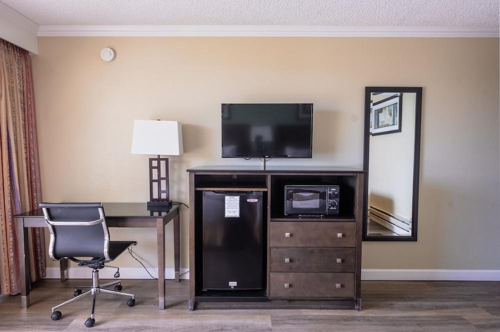 Travelodge By Wyndham Monterey Bay Εξωτερικό φωτογραφία
