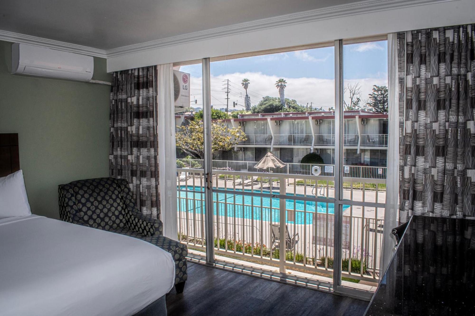 Travelodge By Wyndham Monterey Bay Εξωτερικό φωτογραφία