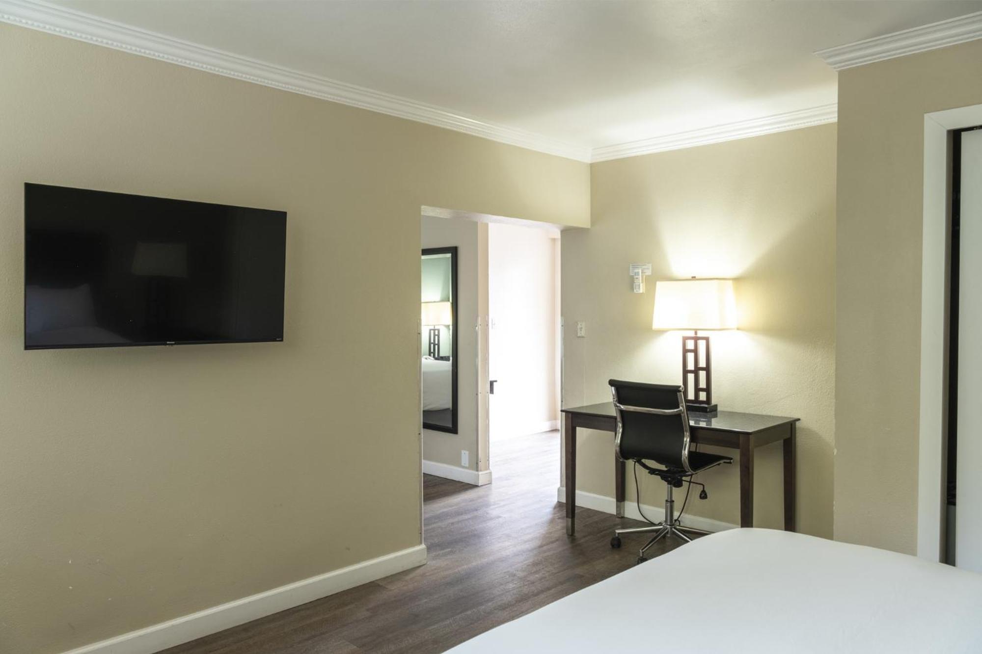 Travelodge By Wyndham Monterey Bay Εξωτερικό φωτογραφία