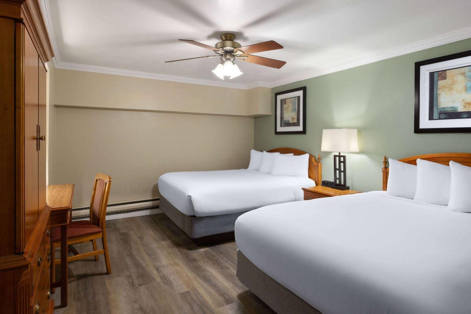 Travelodge By Wyndham Monterey Bay Εξωτερικό φωτογραφία