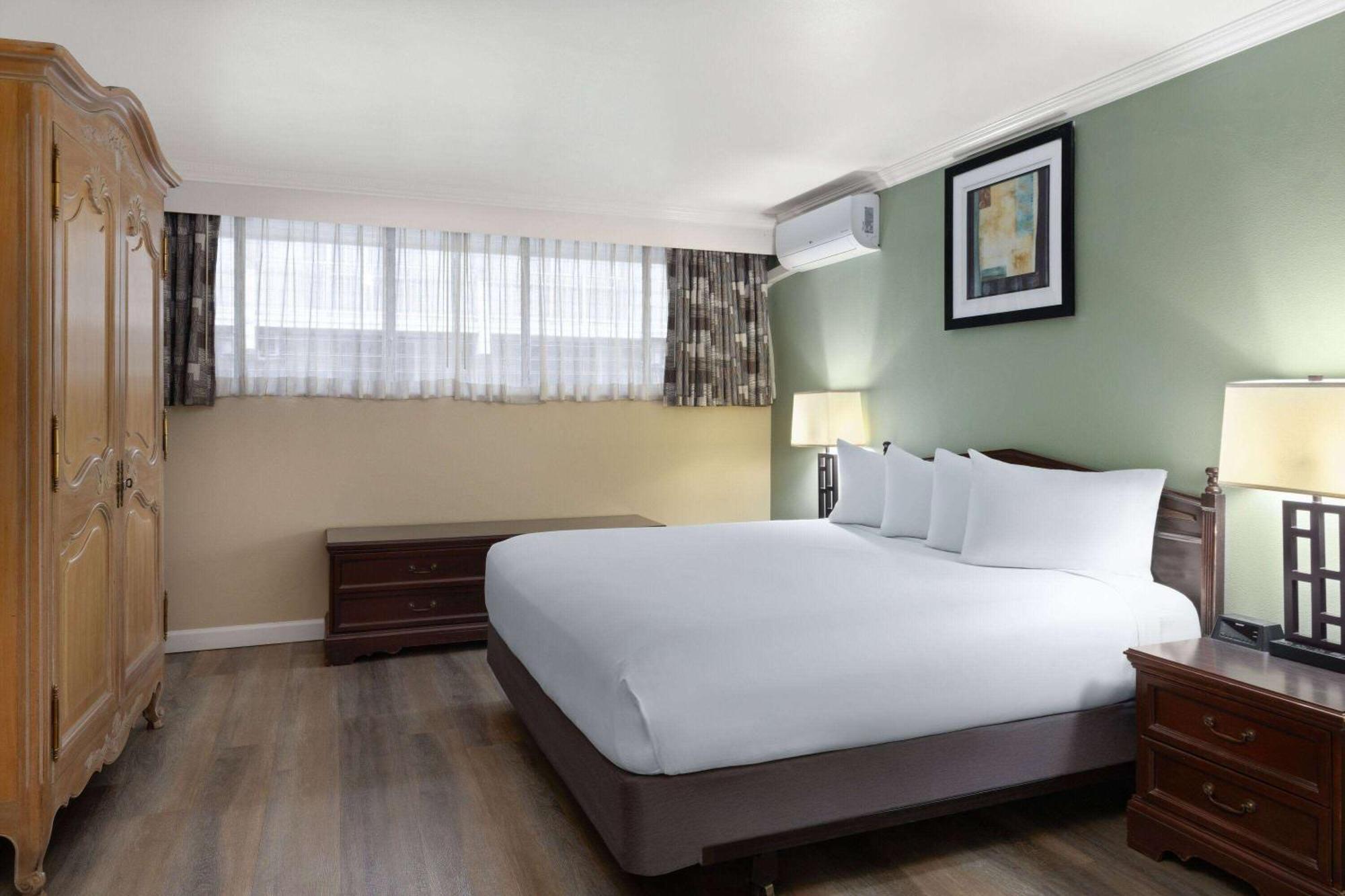 Travelodge By Wyndham Monterey Bay Εξωτερικό φωτογραφία
