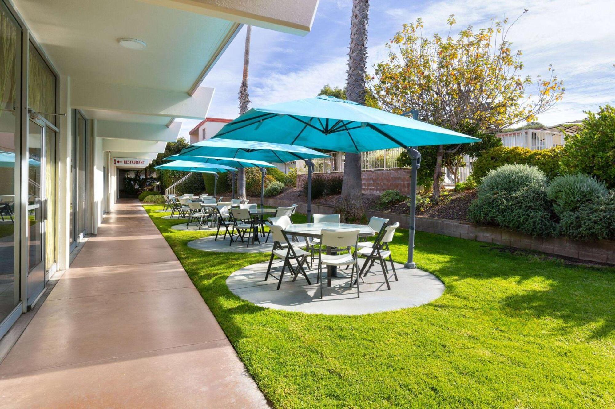 Travelodge By Wyndham Monterey Bay Εξωτερικό φωτογραφία