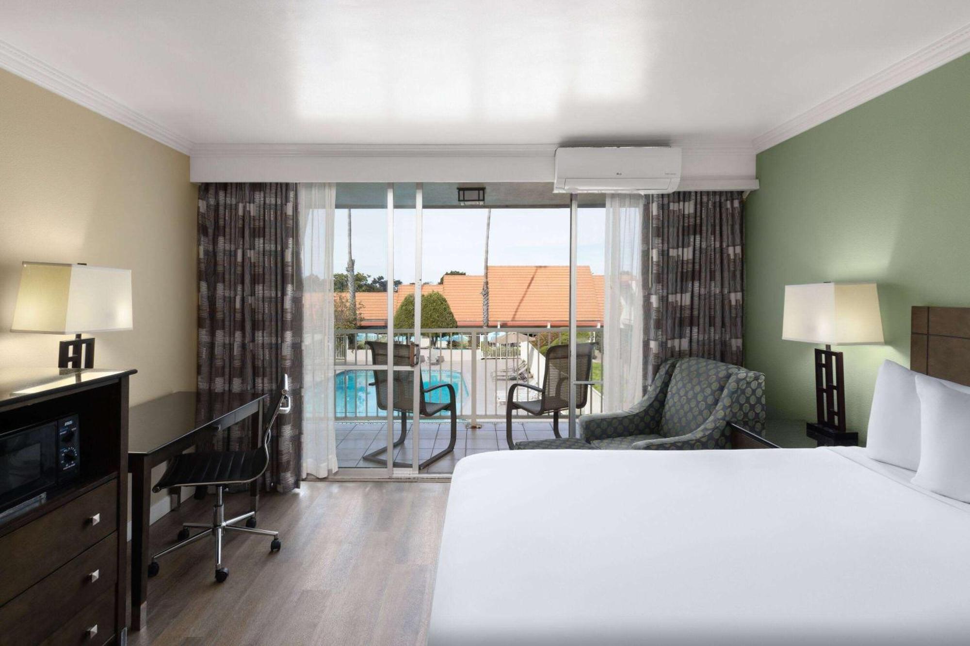 Travelodge By Wyndham Monterey Bay Εξωτερικό φωτογραφία